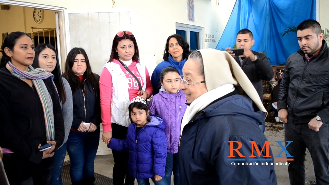 JÓVENES LLEVAN AYUDA A CASA DEL MIGRANTE Y ASILO DE ANCIANOS.