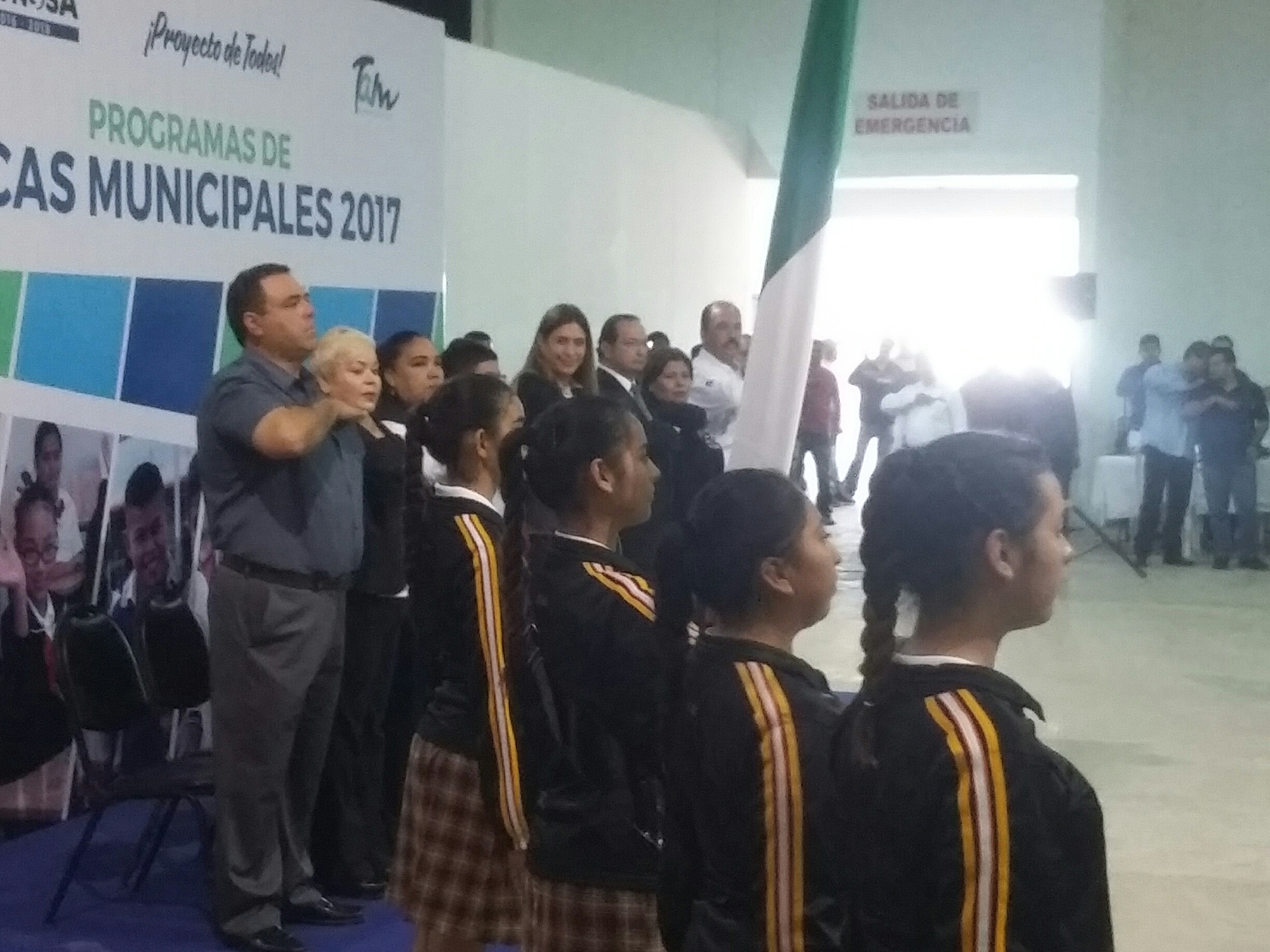 2,000 Niños De Nivel Primaria Podrían Registrarse Para Conseguir Una Beca.