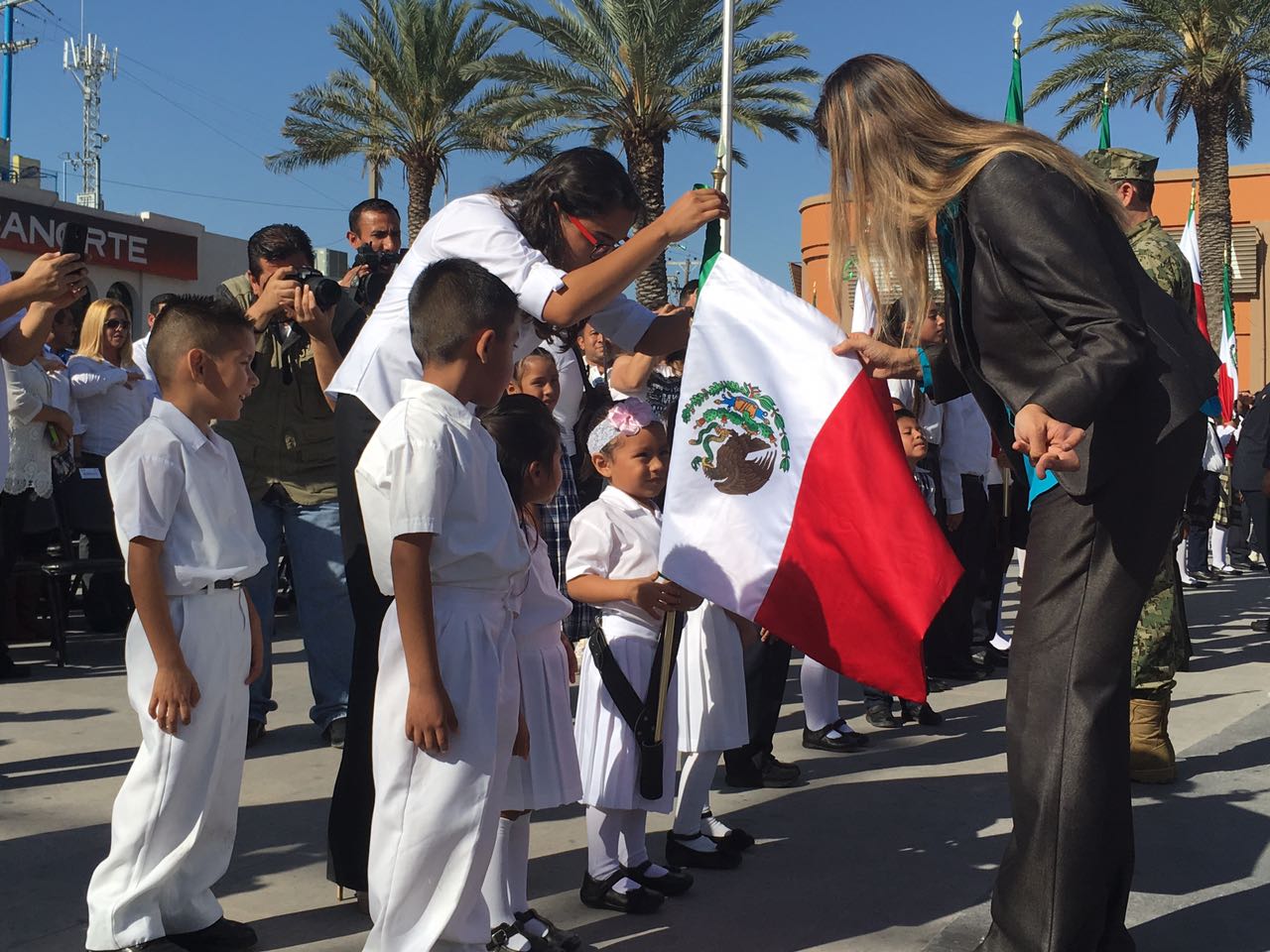 Abandera Autoridades A Escoltas En Reynosa.