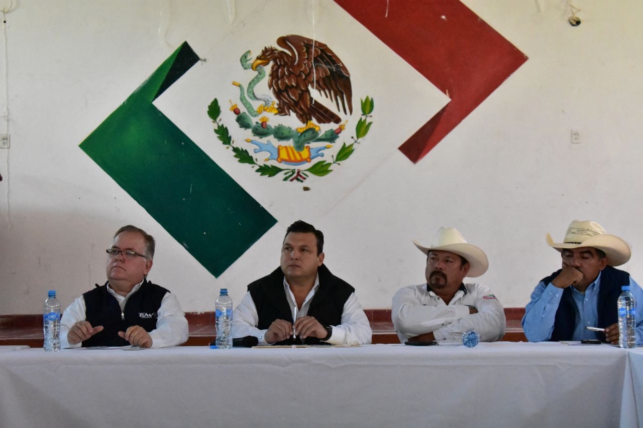 Gobierno del Estado da respuestas a productores del Altiplano