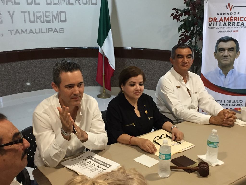 Presenta JR plan de gobierno a comerciantes de Reynosa