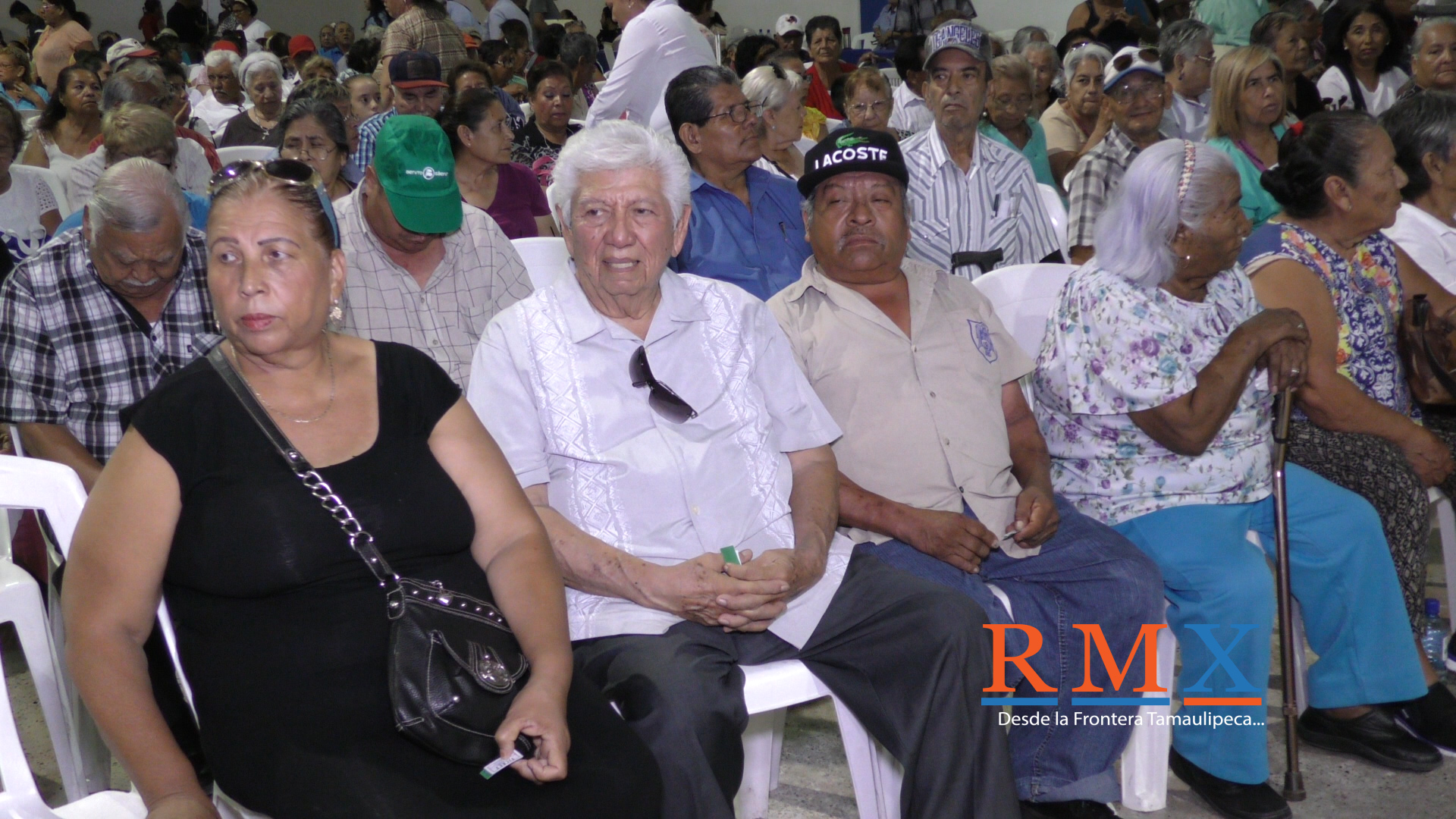 FESTEJAN A ABUELITOS CON MEGA JORNADA DE SALUD Y SERVICIOS.