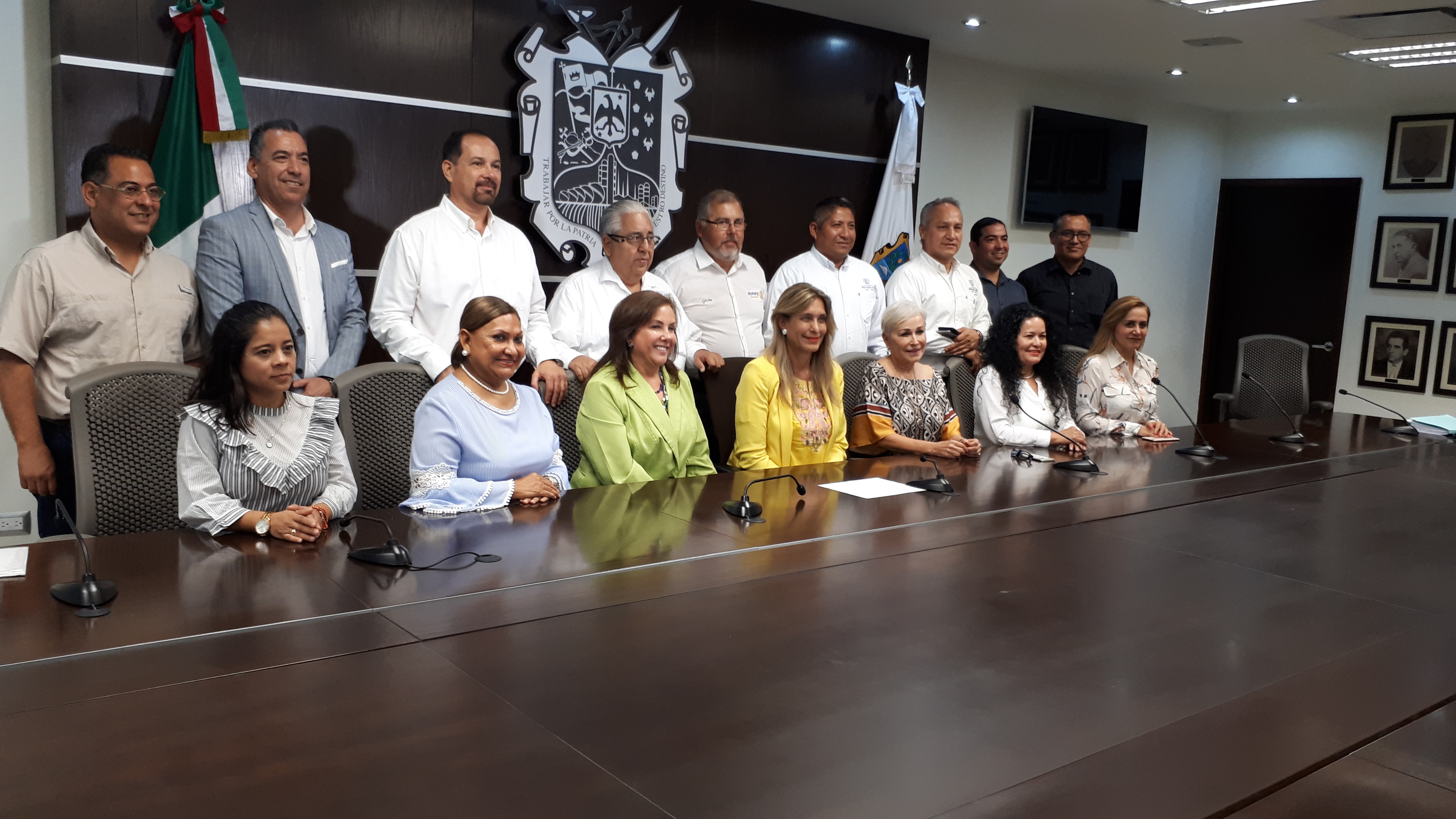 Presenta Maki Comité de Entrega-Recepción.