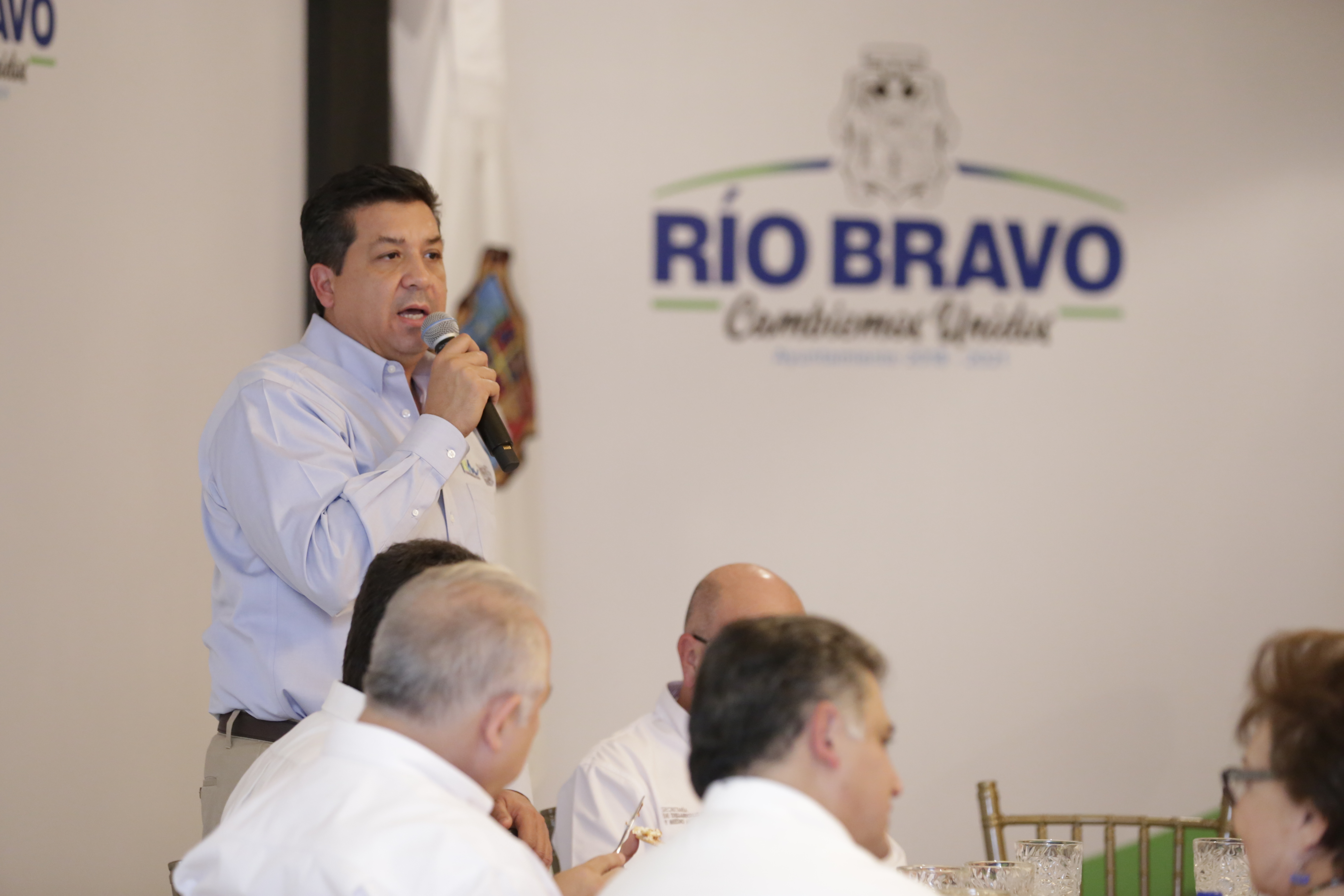 Refrenda Gobernador compromiso con familias y gobierno de Río Bravo