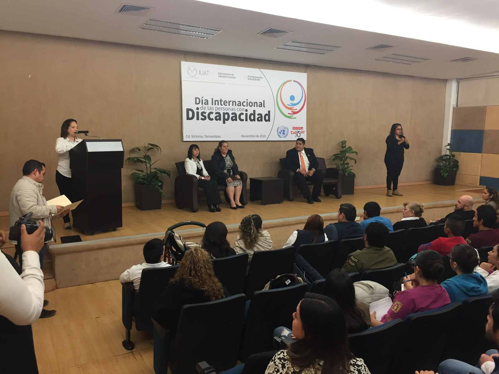 Ofrece UAT a estudiantes conferencias sobre la discapacidad