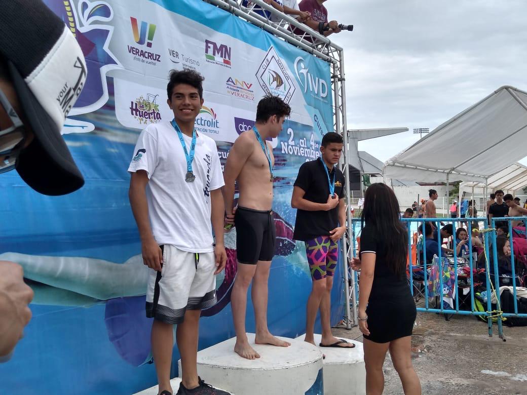 Quintero el mejor nadador del Festival Acuario