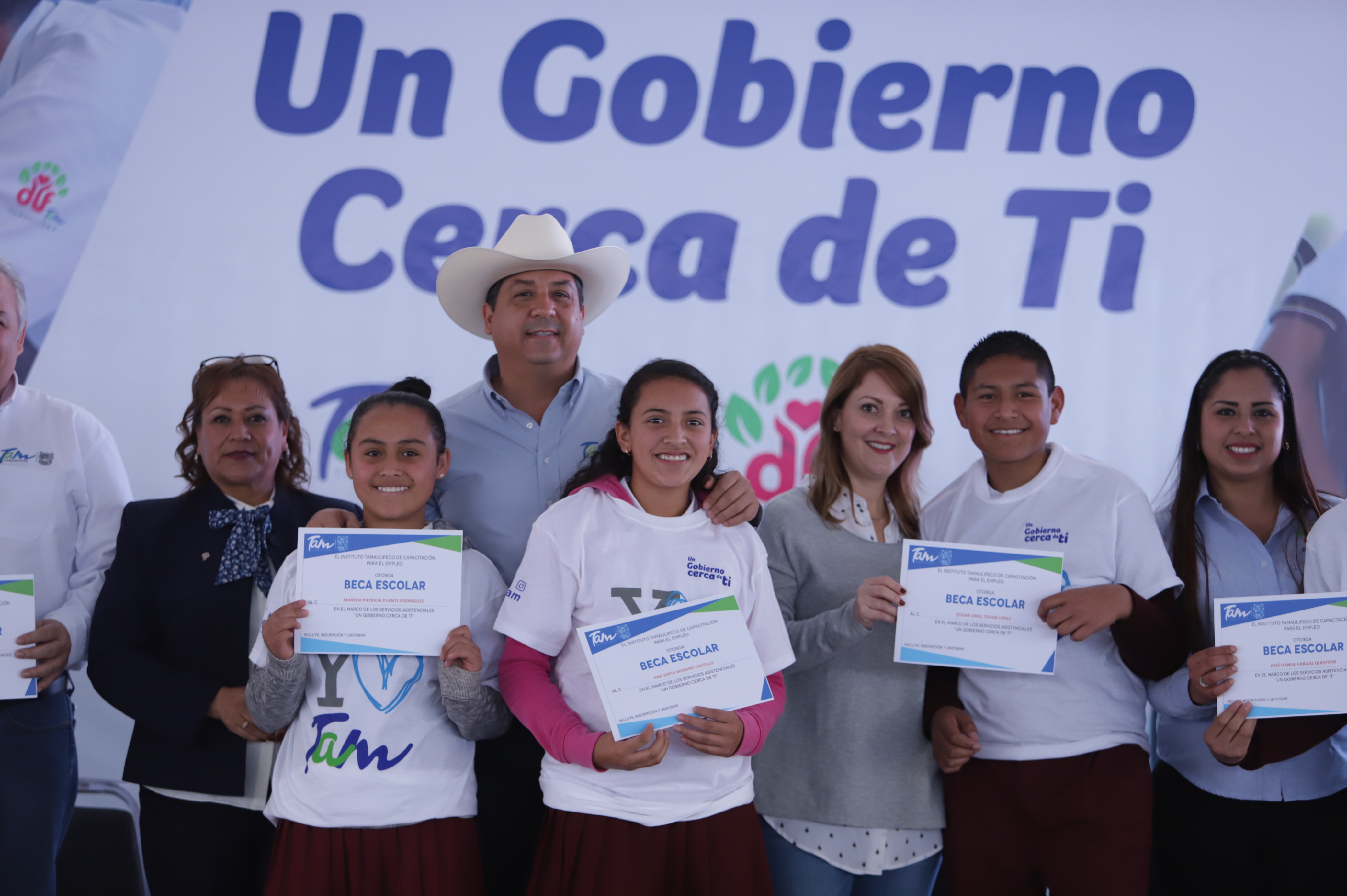 Acercan Gobierno y DIF Tamaulipas programas institucionales a familias de Miquihuana