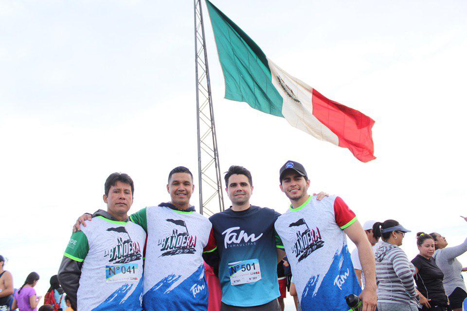 Tamaulipecos cumplen con La Bandera: El Reto.