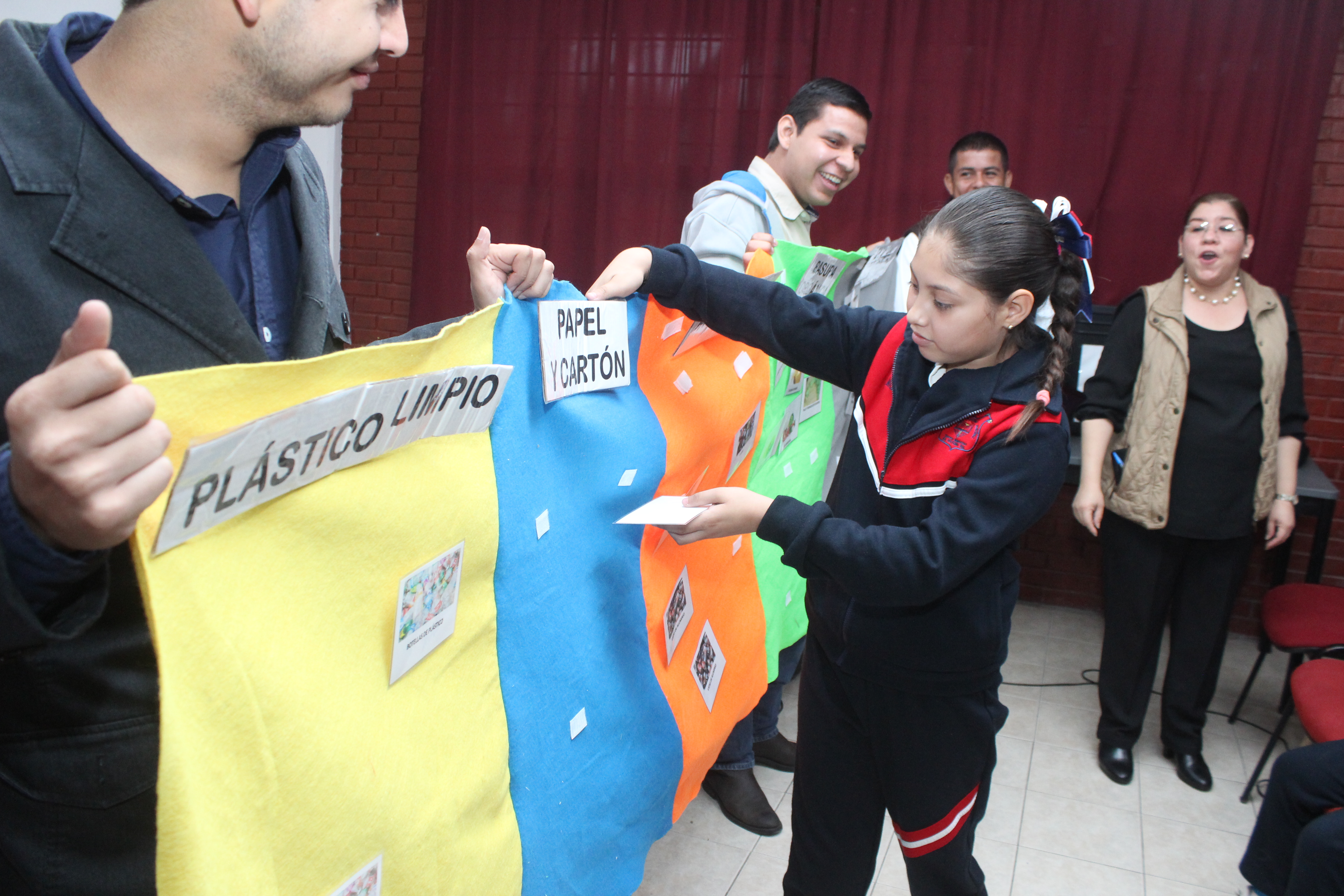 BENEFICIAN A ALUMNOS TALLERES DE EDUCACIÓN AMBIENTAL Y CULTURA DEL AGUA