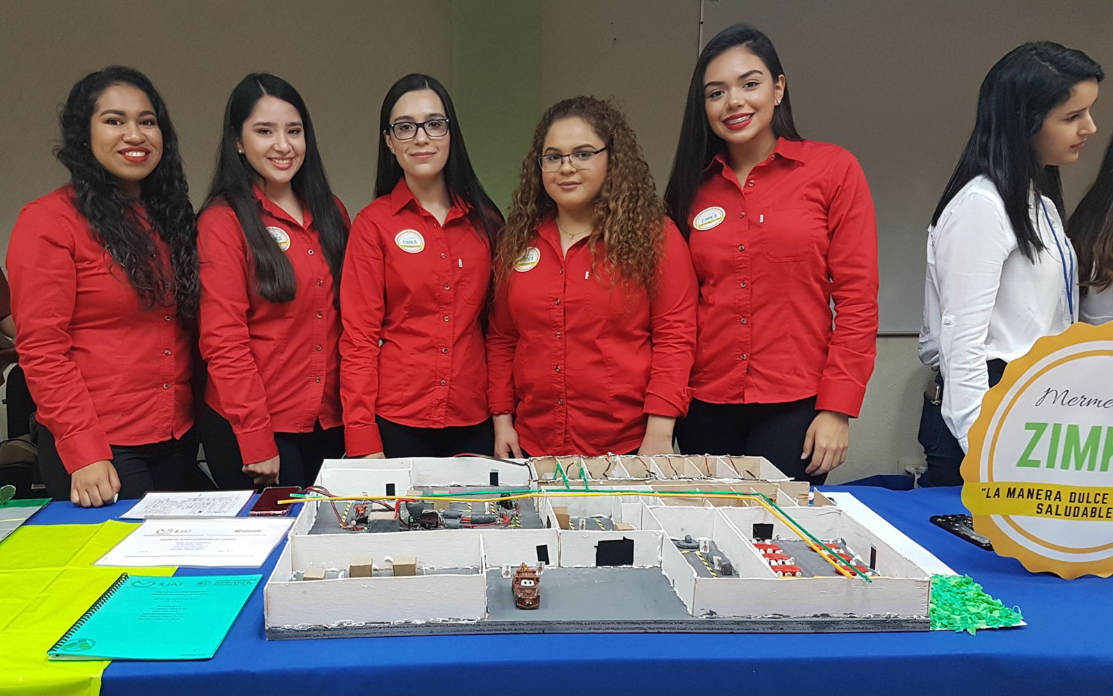 Exponen proyectos de nutrición y ciencia de los alimentos en la UAT