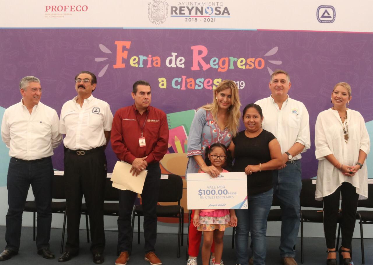 Inaugura Maki Ortiz Feria de Regreso a Clases.