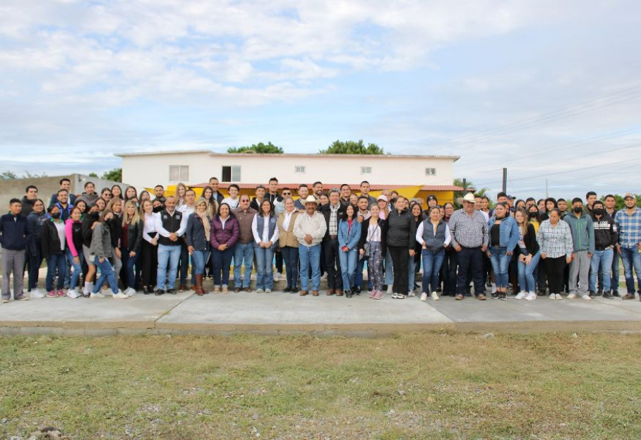 PARTICIPAN ESTUDIANTES DE COLOMBIA EN ENCUENTRO REALIZADO POR LA UAT