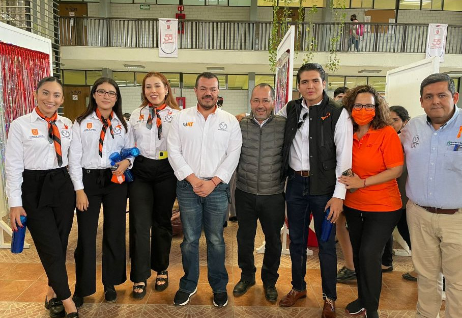 REALIZAN ESTUDIANTES DE LA UAT, MERCADO EMPRESARIAL