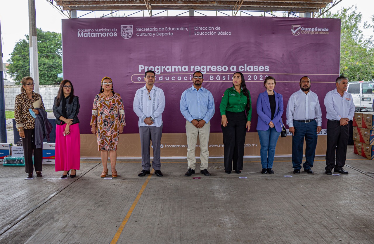 ENTREGA ALCALDE INTERINO ALEJANDRO CEREZO, APOYOS A 22 ESCUELAS