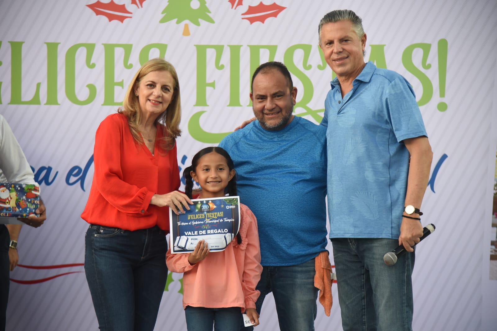 INICIAN CHUCHO NADER Y AIDA FÉRES DE NADER, TRADICIONALES POSADAS NAVIDEÑAS