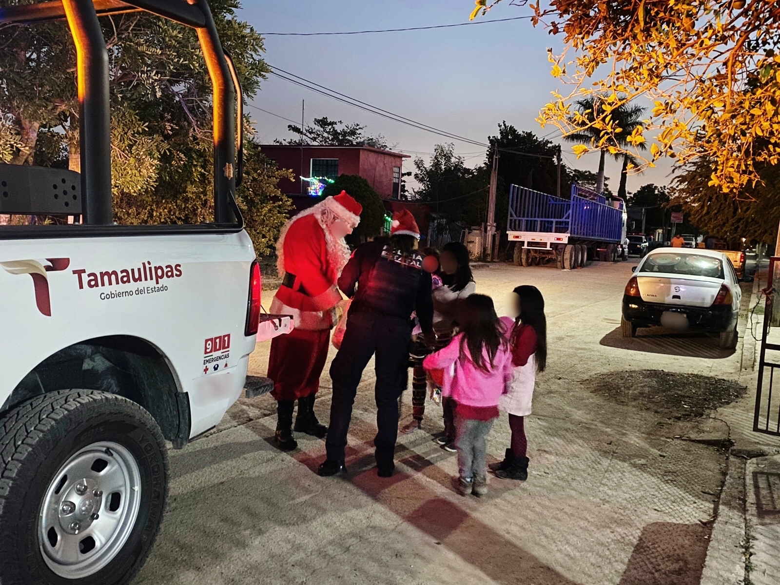 GUARDIA ESTATAL ADELANTA NAVIDAD A FAMILIAS DE ANTIGUO MORELOS