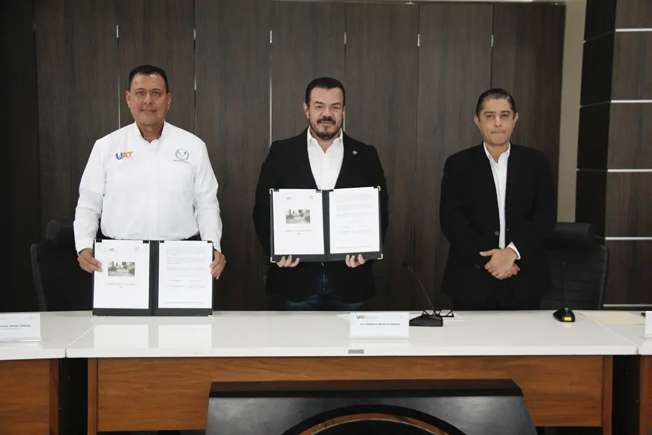 FIRMAN UAT Y SUTAUAT CONTRATO COLECTIVO