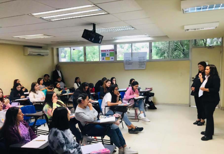 Imparte UAT talleres de educación financiera para estudiantes.