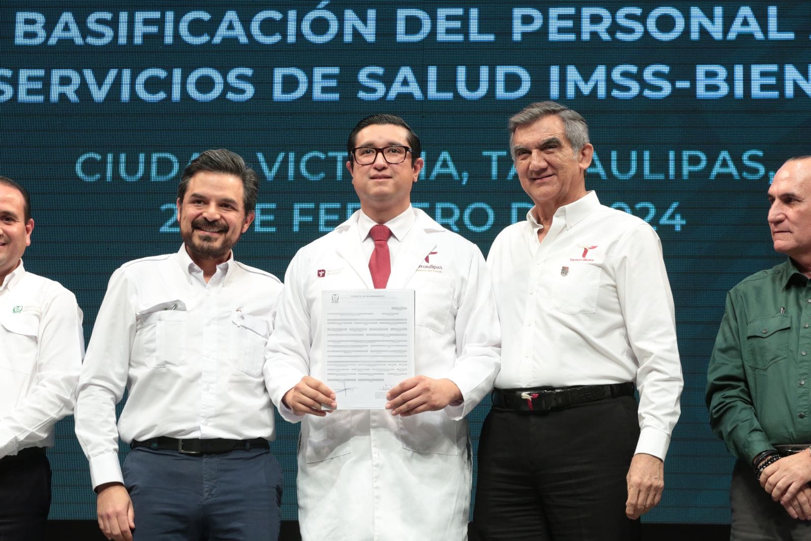 Se hace justicia en Tamaulipas, basifican a 915 trabajadores del sector salud